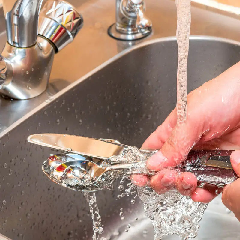 washing kitchen utensils